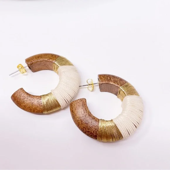 🚨Vacation Bundle🚨 SUNGLASSES, HAT, EARRINGS AND BEACH TOWEL - Picture 6 of 16